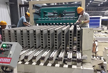 磷石膏空心条板-选择正确的生产设备实现利益最大化
